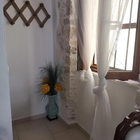 Apartment Martin - 10 Mt To The Beach Rovinj Exterior photo