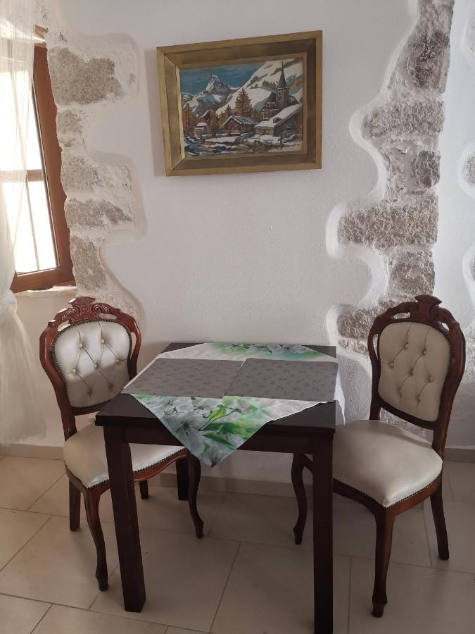 Apartment Martin - 10 Mt To The