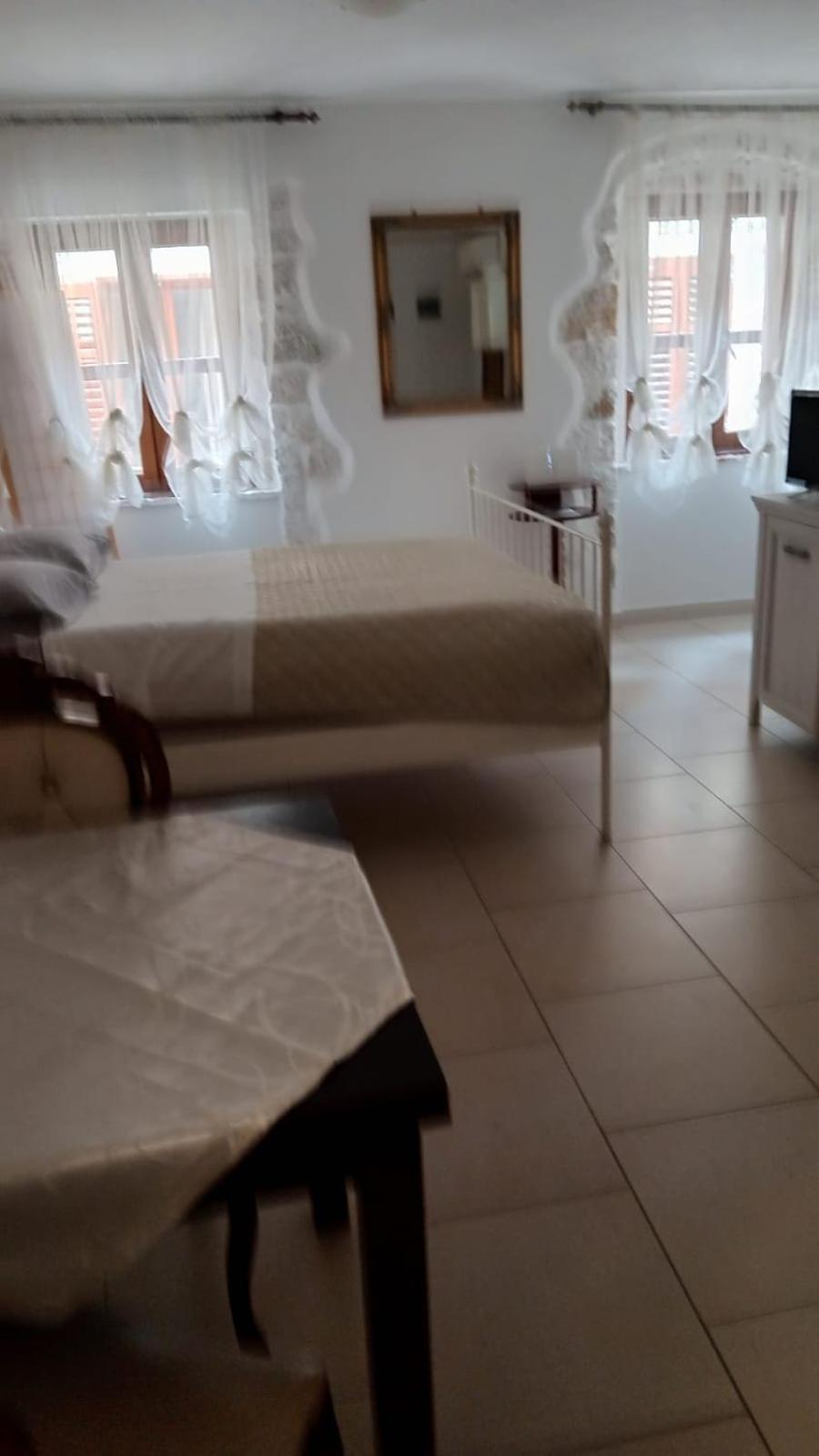Apartment Martin - 10 Mt To The